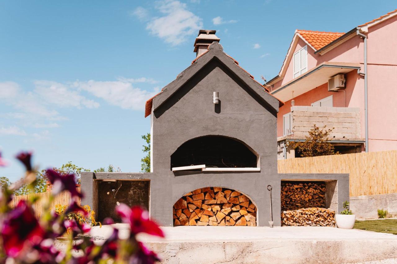 Guest House "The View" - With A Pool Donje Polje 外观 照片
